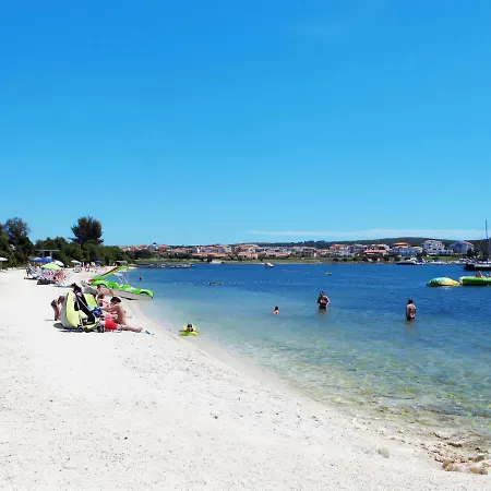 Apartamento With Parking Space Banjole, - 7036 *