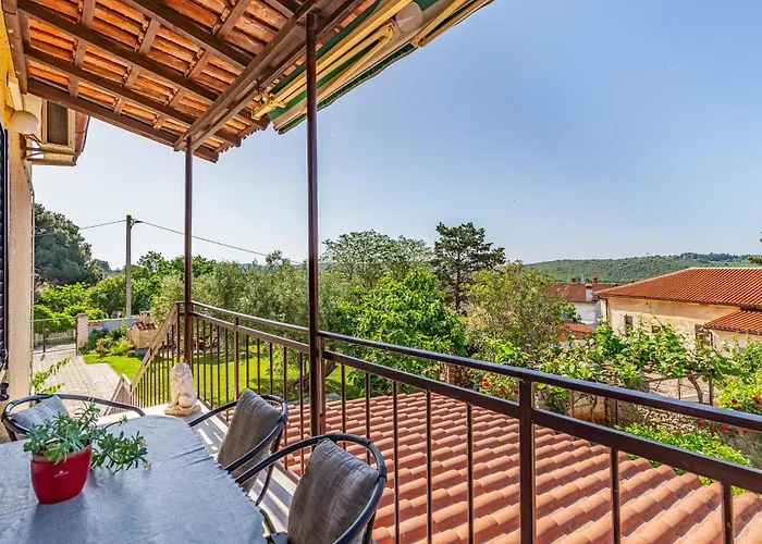 Apartments With Parking Space Banjole, Pula - 7036 Apartman